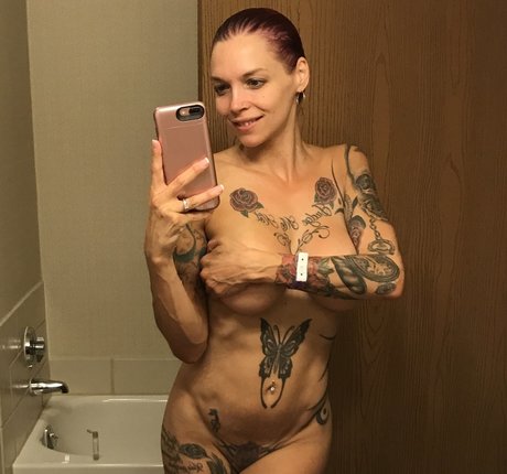 Anna Bell Peaks modèle sympa photos