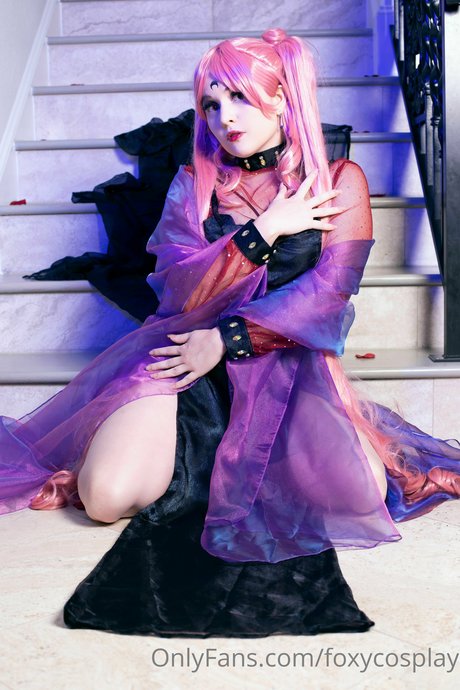 gros seins branlette espagnole onlyfans assez pornographique image