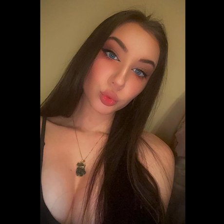 Amira Maroulis modèle xxx archive