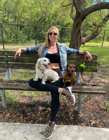 Kari Nautique étoile exclusive des photos