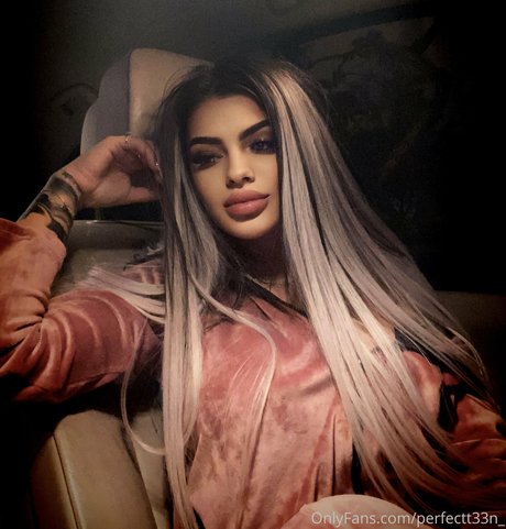 Perfectt33n joli modèle image