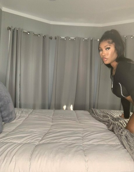 jolie ébène onlyfans pornographique en haute définition galerie