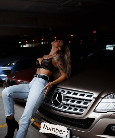 Kate Hazzard modèle érotique galerie