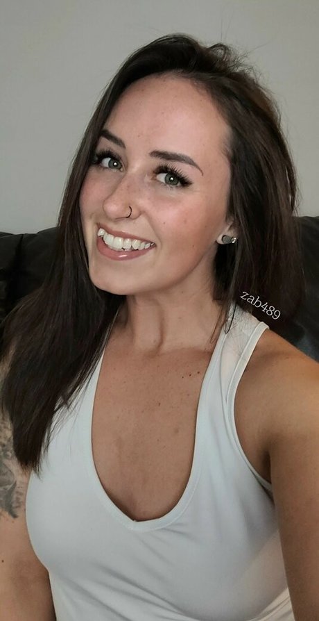 Zab489 actrice pornographique photo