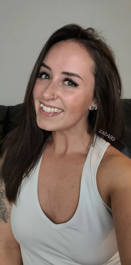 Zab489 actrice exclusive images