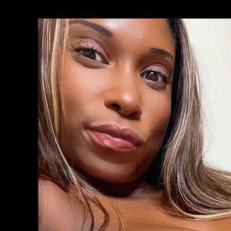 Hot Shot Hanah star du porno gratuit des photos