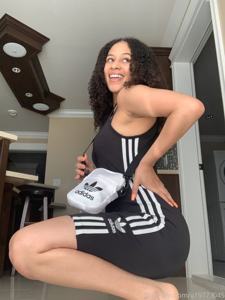 fans de gros seins asiatiques uniquement érotique exclusif img