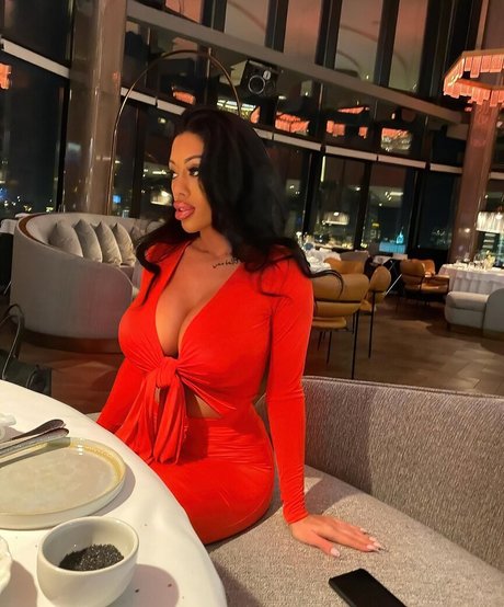 Lara Frost modèle meilleur photo