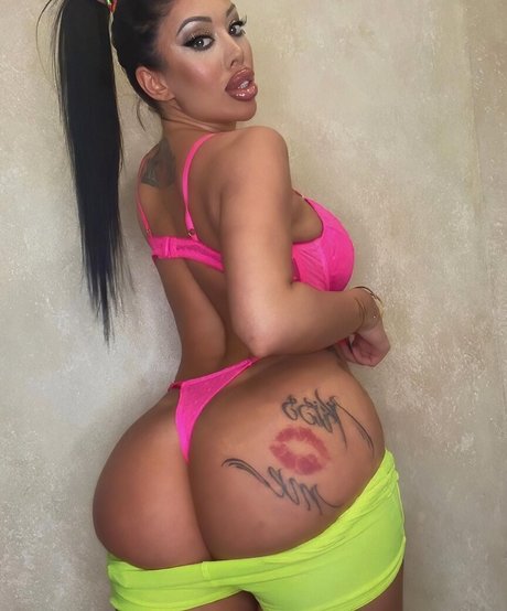 Lara Frost nus star du porno images