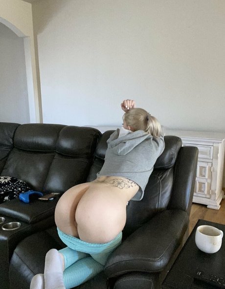 lesbiennes aux gros seins onlyfans nus exclusifs img