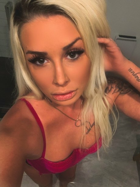 Elodie Baillargeon Roy top star photos