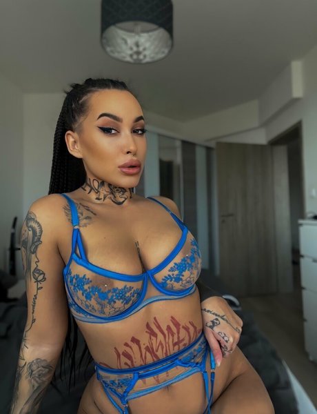 Barbbunny actrice sexy galeries