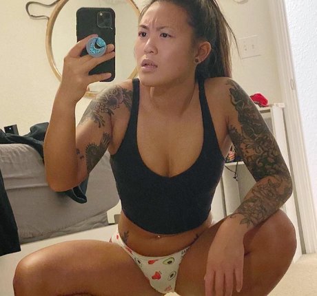 filles célèbres onlyfans assez chaud galeries