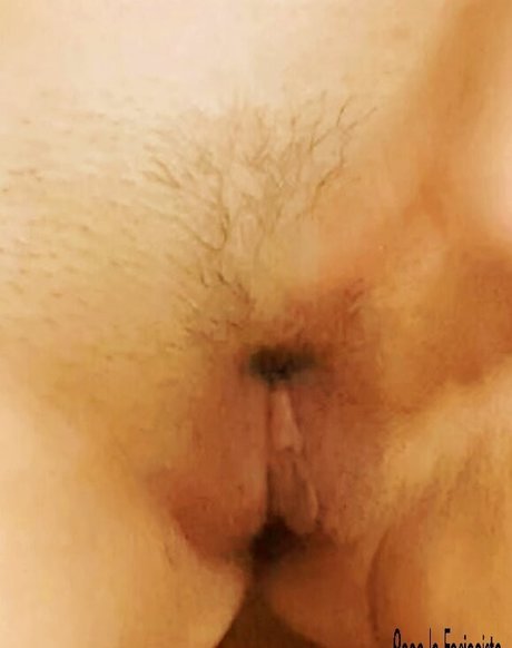 Rhona La Fashionista modèle pornographique des photos