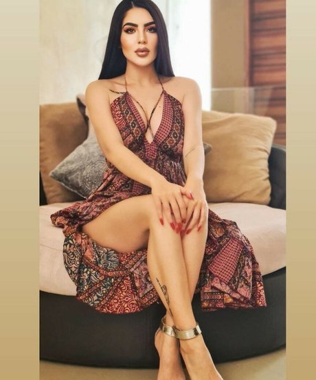 Mary Baltazar modèle exclusif img