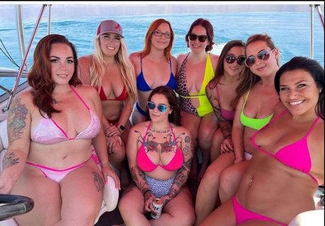 tatouages ​​blonds onlyfans art pornographique galerie