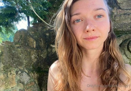 beeboogirl modèle artistique des photos