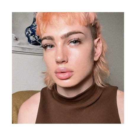 Bella Kuja star du sexe archive