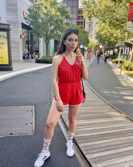 plage seins nus onlyfans pornographique nu archive