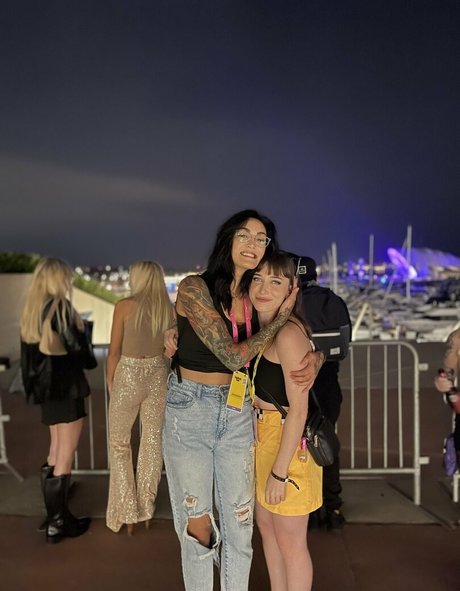 Angelica Trae star du porno érotique archive