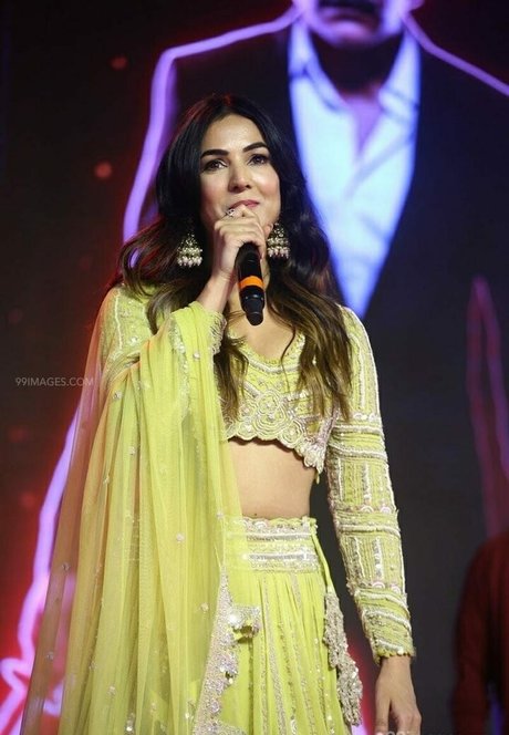 fans nus uniquement nus parfaits images