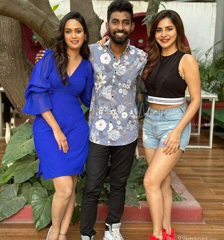 Ashu Reddy star du porno exclusive images