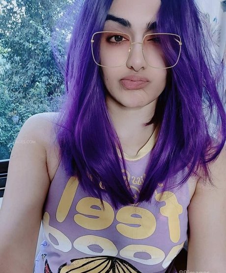 Adah Sharma étoile hd photos