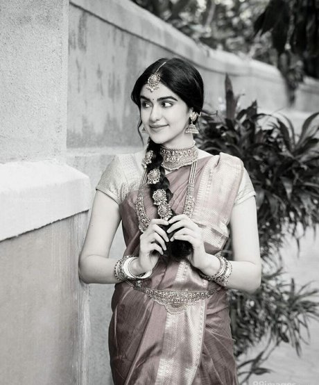 Adah Sharma étoile chaude galeries