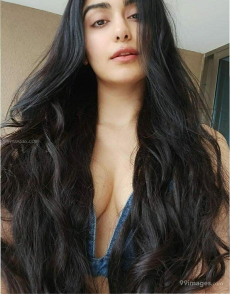 Adah Sharma modèle artistique img