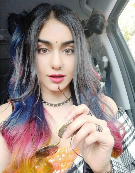 Adah Sharma nus star du porno archive