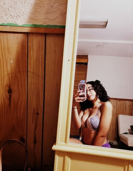 yannababe29 modèle xxx img