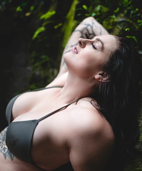 Nerdypeachbabe star du porno sexy photo