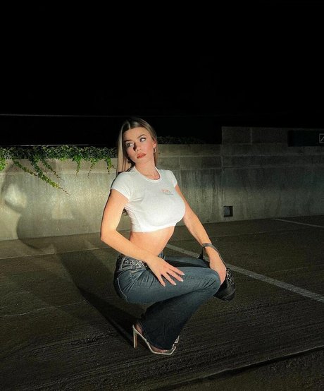 Amanda Kolar modèle parfait images