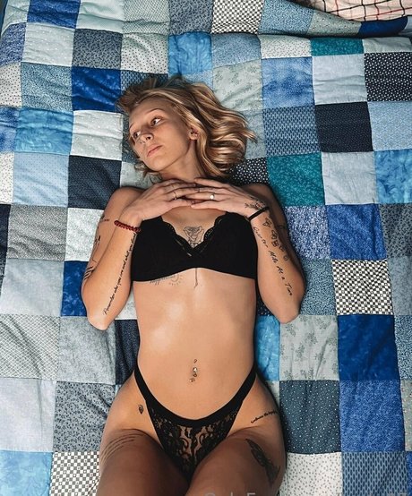 lealy47 star exclusive des photos