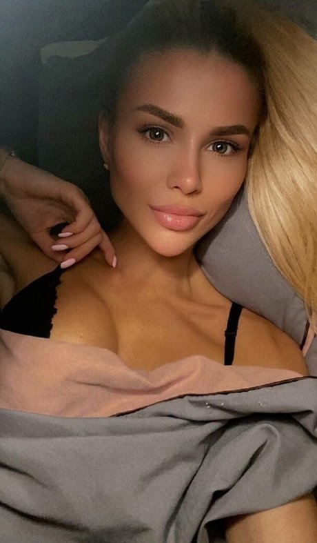 Anastasiya Timonina modèle parfait des photos