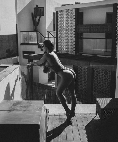 Valentina Grant modèles nus photo