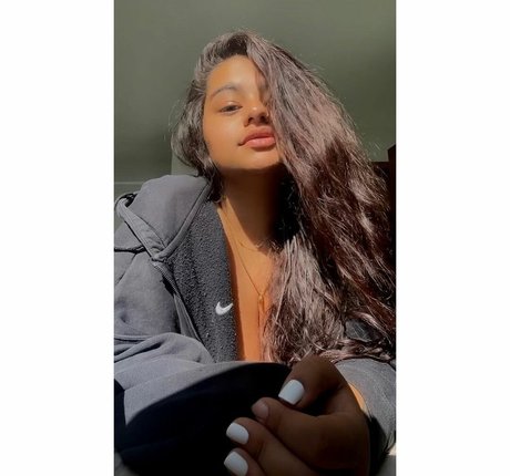 Lila Paulsen étoile adulte galerie