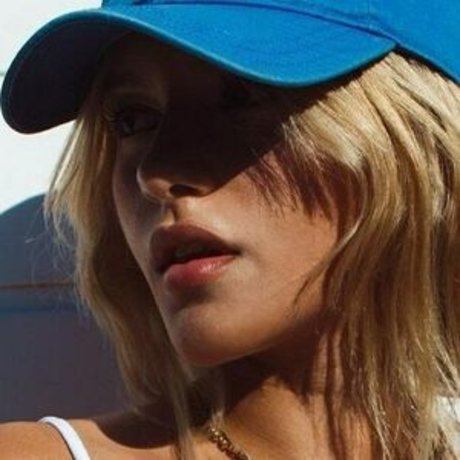 Sandri Oliveira modèle porno photo