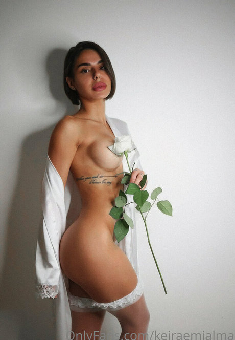 YanivAndKeira modèle exclusif galeries