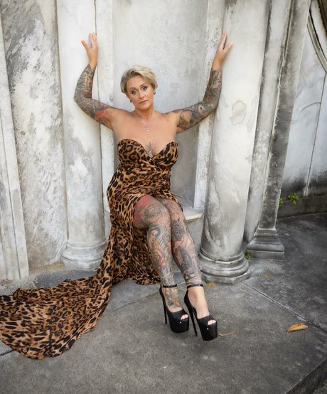 Tricia Anne actrice chaude collection