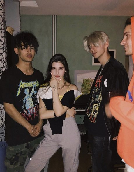 cuisses épaisses onlyfans belle définition archive