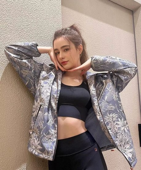 pieds de grand-mère uniquementfans nu sympa des photos