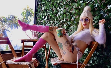 Kehiisha Star étoile érotique image