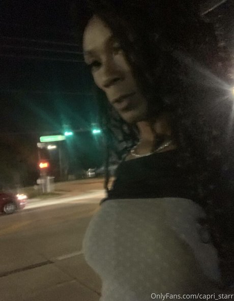 Capri Starr actrice artistique galeries