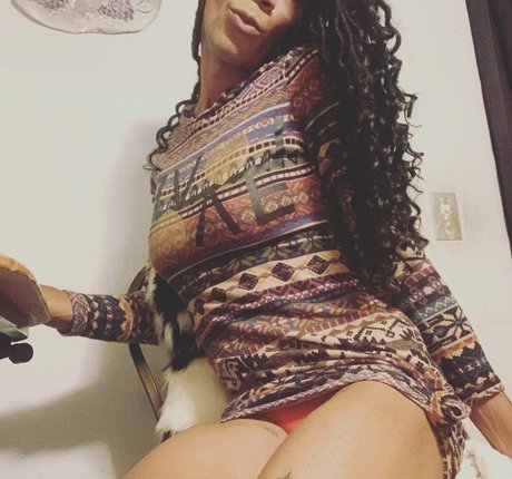 Capri Starr star du porno de haute qualité images