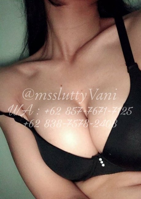 MssluttyVani étoile nue images