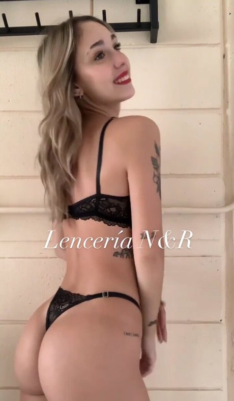 Agus Digri nus de stars du porno des photos