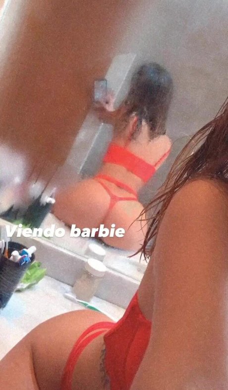 Agus Digri modèle sexy galerie