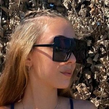 Agus Digri modèle artistique archive