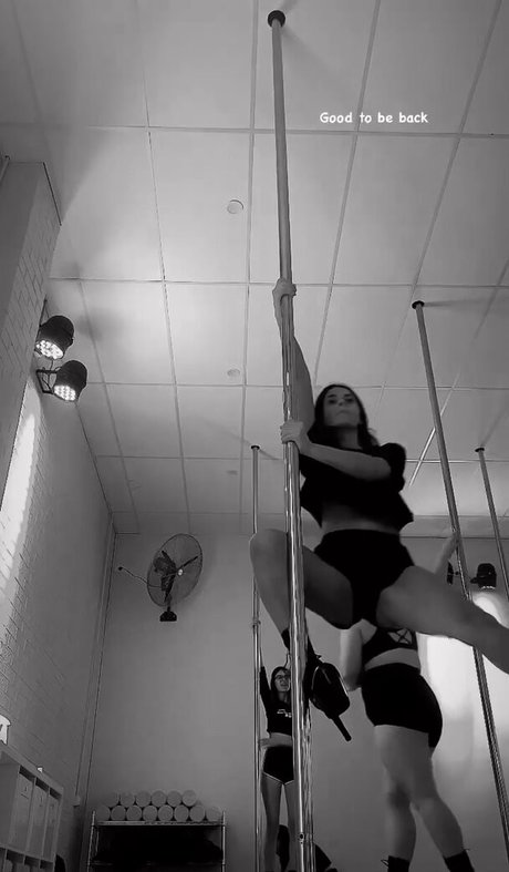 Alexandra Malliaras nus de stars du porno img